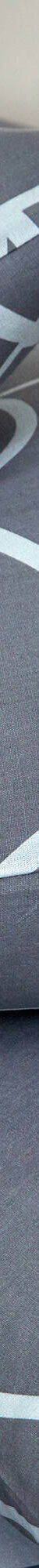 Linge de lit Geoffroy en coton à motifs graphiques (gris) Linge de lit Geoffroy en coton à motifs graphiques (gris)